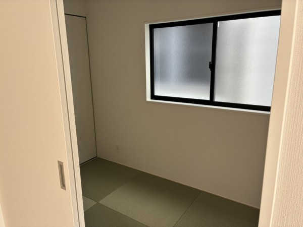 高岡市中川園町、新築一戸建ての画像です