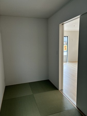 高岡市中川園町、新築一戸建ての画像です