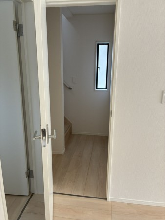 高岡市中川園町、新築一戸建ての内装画像です