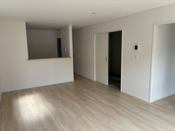 高岡市中川園町、新築一戸建ての画像です