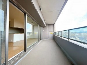 富山市新根塚町、マンションのバルコニー画像です
