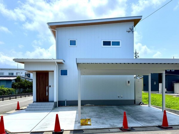 富山市上二杉、新築一戸建ての外観画像です