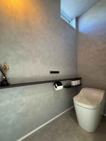 富山市中島、新築一戸建てのトイレ画像です