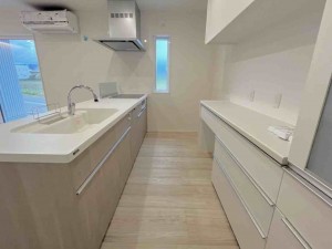 富山市下大久保、新築一戸建てのキッチン画像です