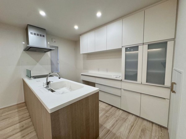 富山市下大久保、新築一戸建てのキッチン画像です