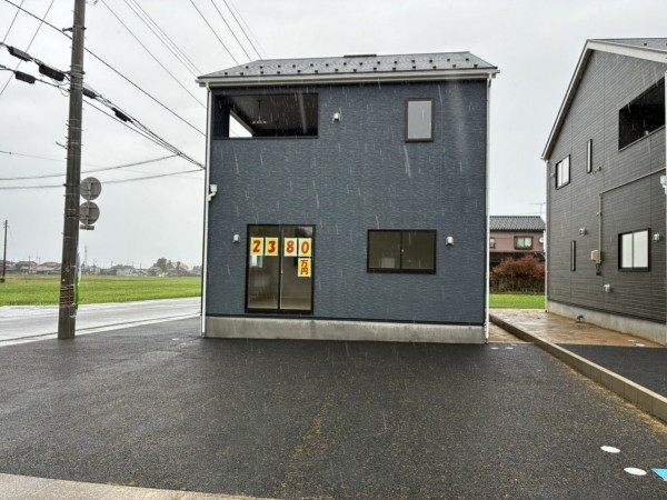 中新川郡立山町前沢新町、新築一戸建ての外観画像です