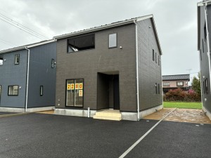 中新川郡立山町前沢新町、新築一戸建ての外観画像です