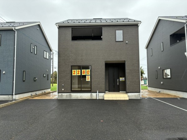 中新川郡立山町前沢新町、新築一戸建ての外観画像です