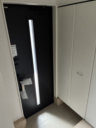 中新川郡立山町前沢新町、新築一戸建ての玄関画像です