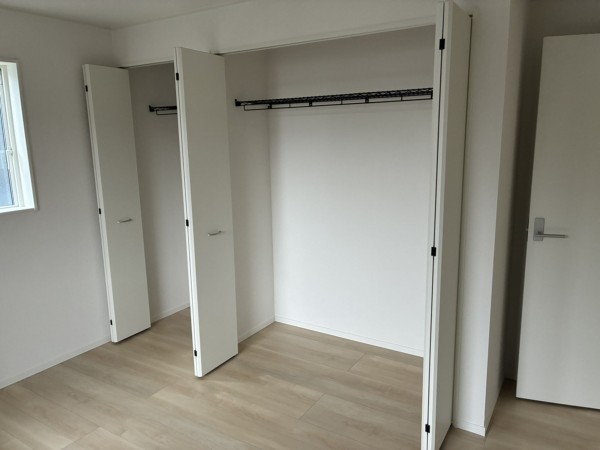 中新川郡立山町前沢新町、新築一戸建ての寝室画像です