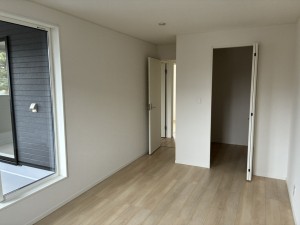 中新川郡立山町前沢新町、新築一戸建ての寝室画像です