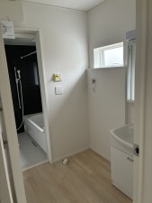 中新川郡立山町前沢新町、新築一戸建ての洗面画像です