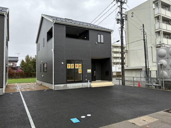 中新川郡立山町前沢新町、新築一戸建ての外観画像です