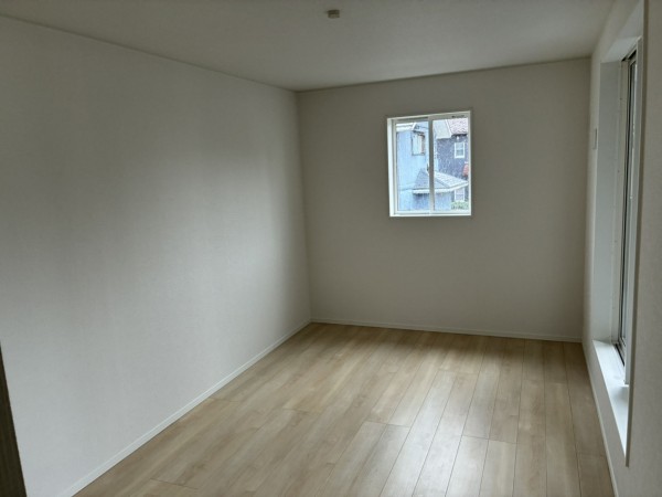 中新川郡立山町前沢新町、新築一戸建ての寝室画像です