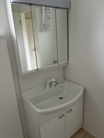 中新川郡立山町前沢新町、新築一戸建ての洗面画像です