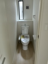富山市婦中町笹倉、新築一戸建てのトイレ画像です