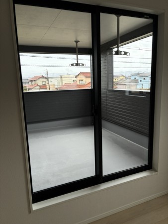 富山市婦中町笹倉、新築一戸建てのバルコニー画像です