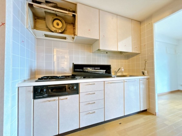 富山市窪本町、マンションのキッチン画像です