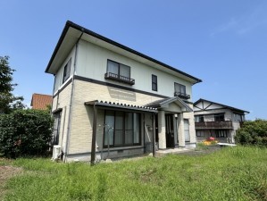 富山市八尾町深谷、中古一戸建ての外観画像です