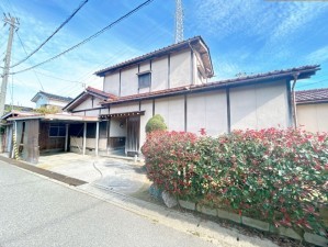 富山市千原崎、中古一戸建ての外観画像です