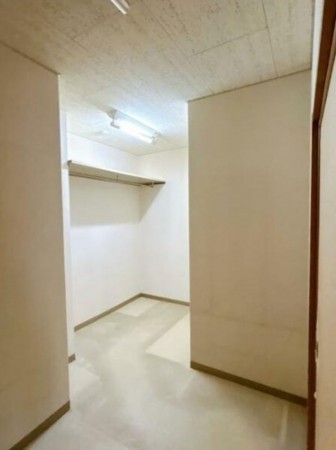 富山市堀川町、マンションの画像です