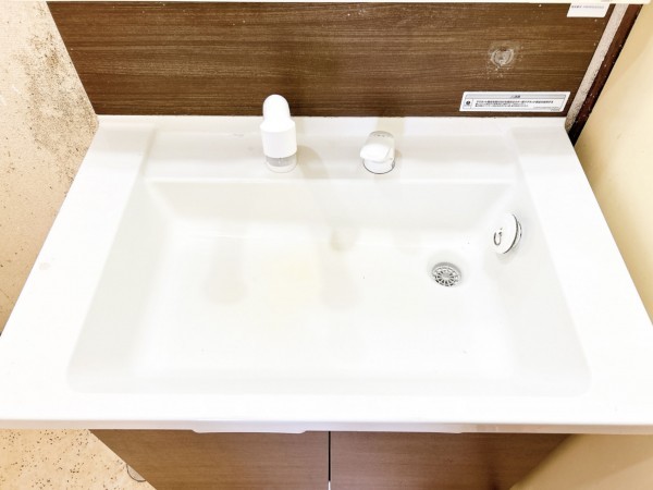 富山市呉羽町、中古一戸建ての洗面画像です