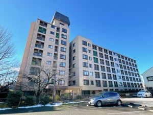 富山市堀川町、マンションの外観画像です