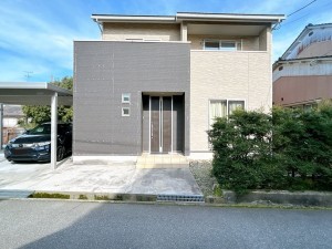 富山市中川原、中古一戸建ての外観画像です