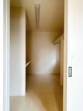 富山市中川原、中古一戸建ての収納画像です