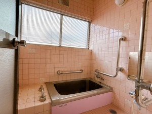 富山市月岡東緑町、中古一戸建ての風呂画像です