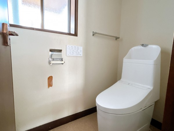 富山市月岡東緑町、中古一戸建てのトイレ画像です