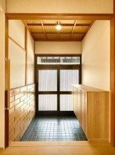 富山市婦中町島田、中古一戸建ての玄関画像です