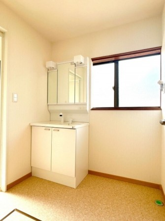 富山市婦中町島田、中古一戸建ての洗面画像です