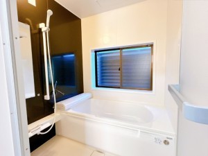 富山市森住町、中古一戸建ての風呂画像です