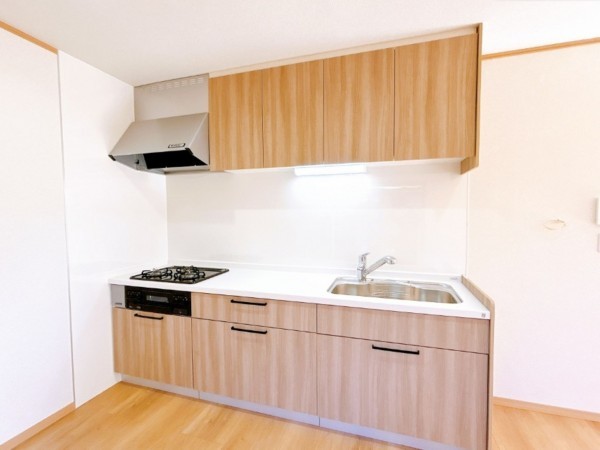 富山市森住町、中古一戸建てのキッチン画像です