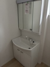 富山市東田地方町、新築一戸建ての洗面画像です