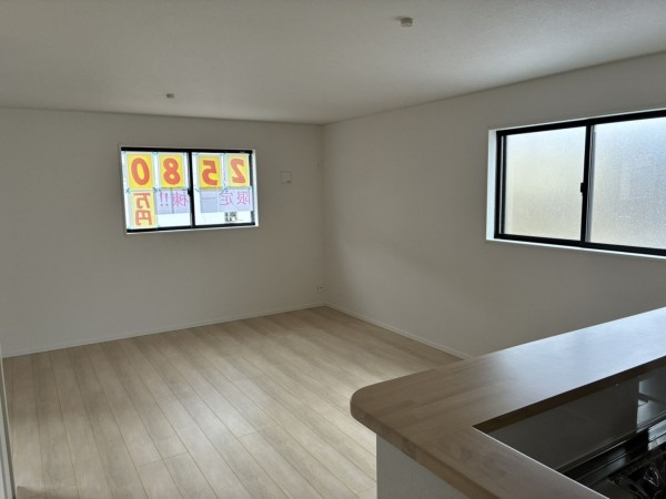 富山市東田地方町、新築一戸建ての内装画像です