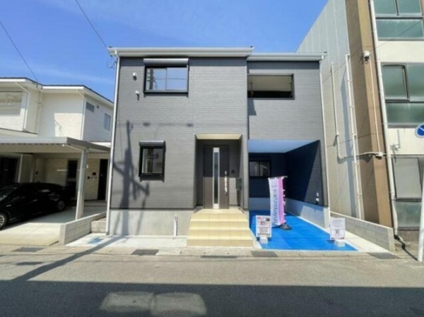 富山市東田地方町、新築一戸建ての外観画像です