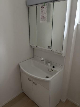 富山市東田地方町、新築一戸建ての洗面画像です