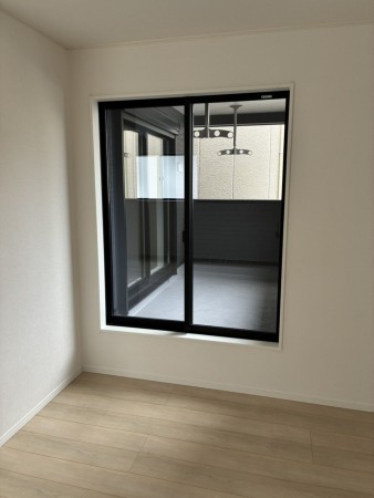 富山市東田地方町、新築一戸建てのバルコニー画像です