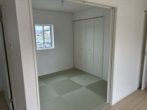高岡市瑞穂町、新築一戸建ての内装画像です