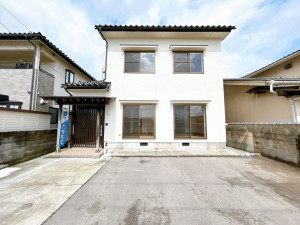 富山市堀川町、中古一戸建ての外観画像です