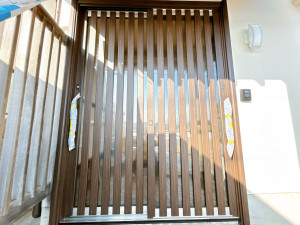 富山市堀川町、中古一戸建ての玄関画像です