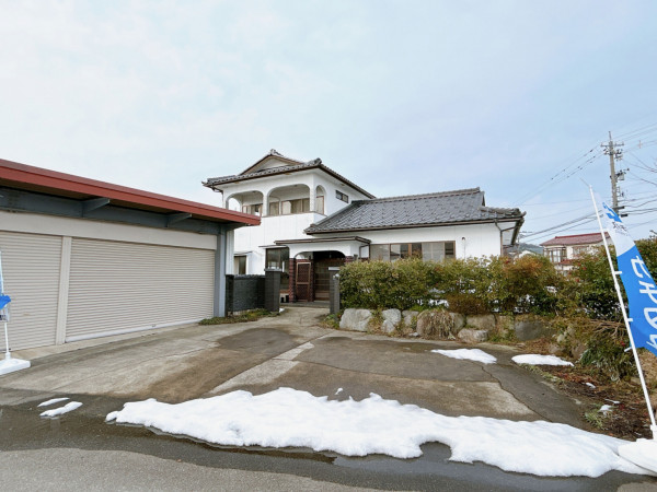 富山市下野新、中古一戸建ての外観画像です