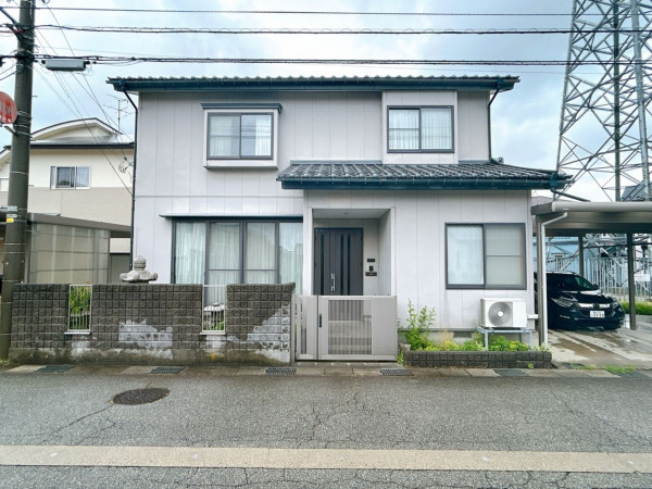 富山市米田町、中古一戸建ての外観画像です