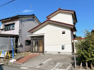 富山市向新庄町、中古一戸建ての外観画像です