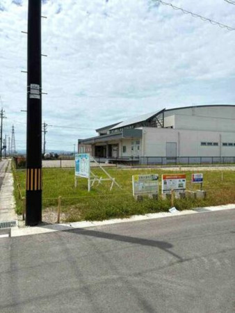 射水市鏡宮、土地の外観画像です