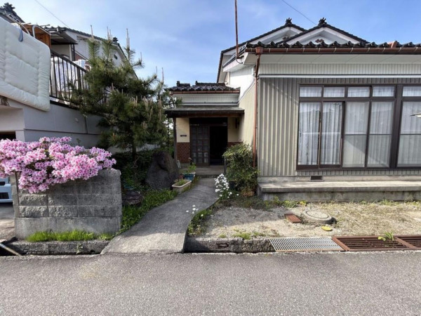 富山市大山北新町、中古一戸建ての外観画像です