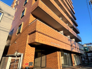 富山市向川原町、マンションの外観画像です