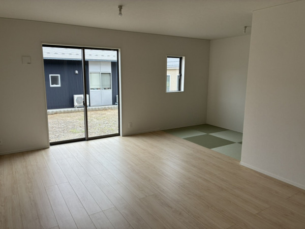 高岡市荻布新町、新築一戸建ての内装画像です